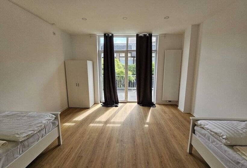 هاستل Sfn Home Stay