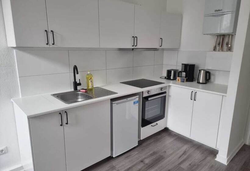 هاستل Sfn Home Stay