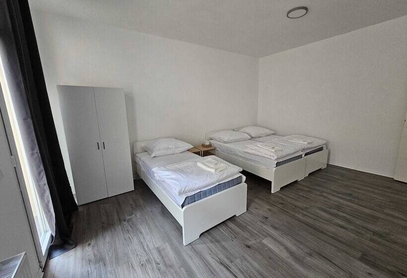 هاستل Sfn Home Stay