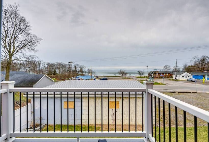 Angola Vacation Rental, Walk To Lake Erie Beach!