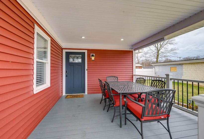 Angola Vacation Rental, Walk To Lake Erie Beach!