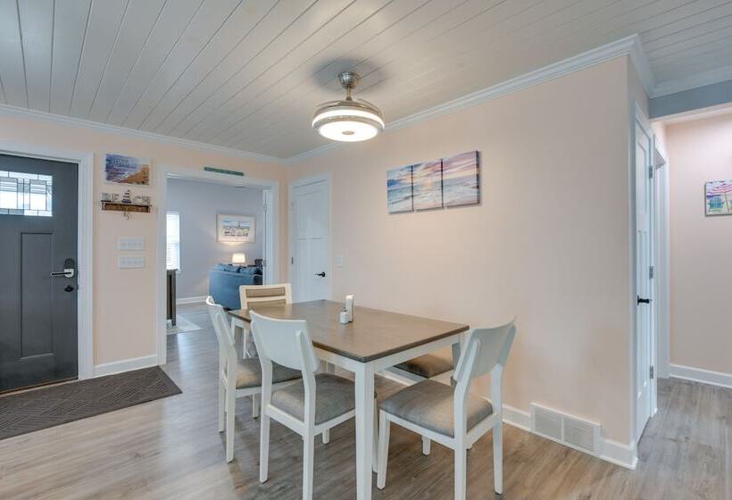 Angola Vacation Rental, Walk To Lake Erie Beach!