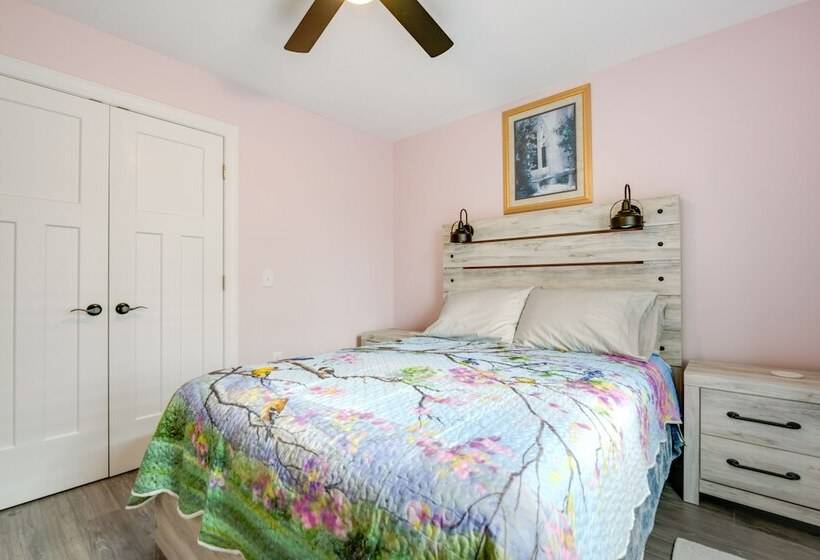 Angola Vacation Rental, Walk To Lake Erie Beach!