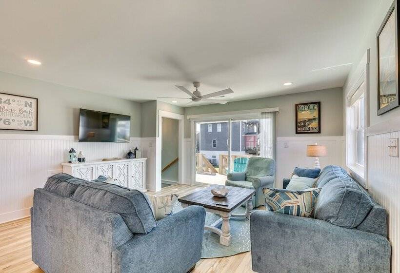Atlantic Beach Home W/ Deck & Grill: Walk To Beach
