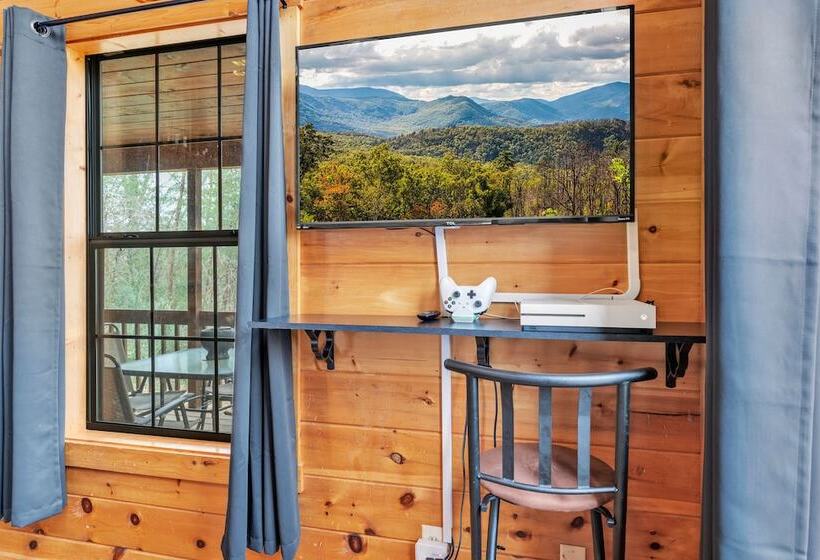 Cabin In The Woods W/ Hot Tub & Games!