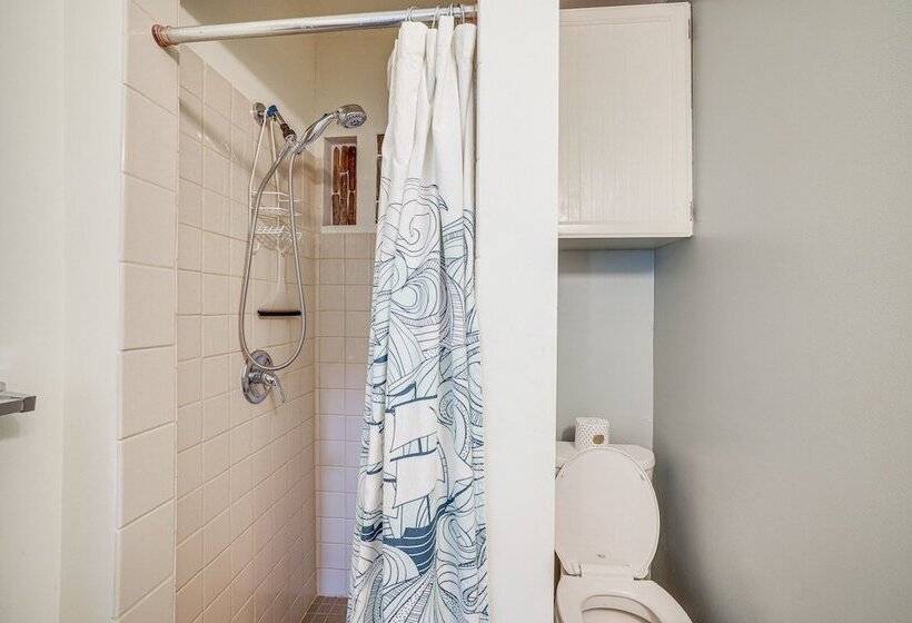 Beautiful Birch Bay Retreat W/ Deck & Fire Pit!