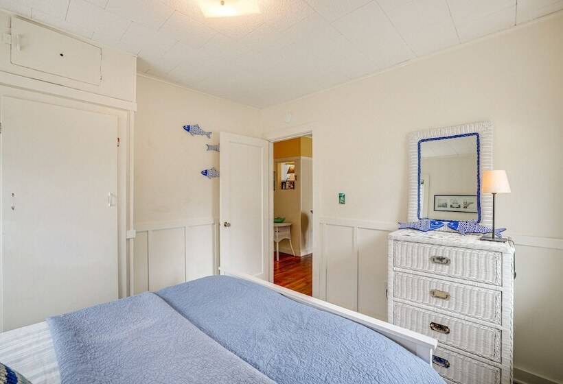 Beautiful Birch Bay Retreat W/ Deck & Fire Pit!