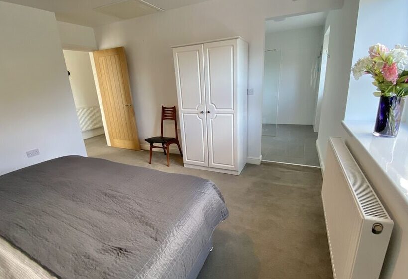 Beautiful, Private Farm Cottage In Anglesey