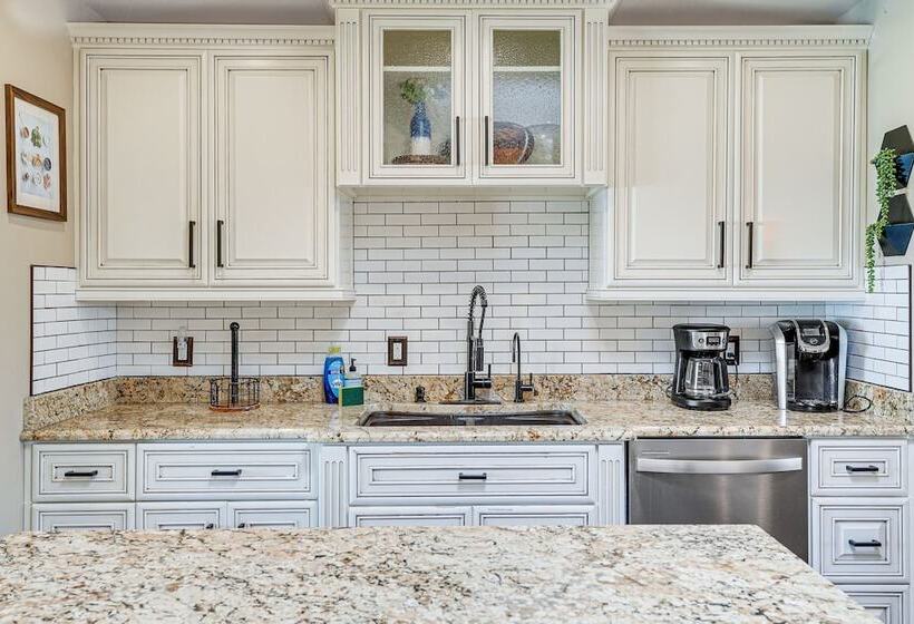 Beautiful Tempe Home W/ Yard   3 Mi To Asu!