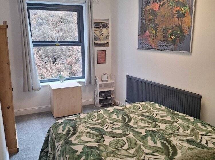 צימר 19 Bacup Road