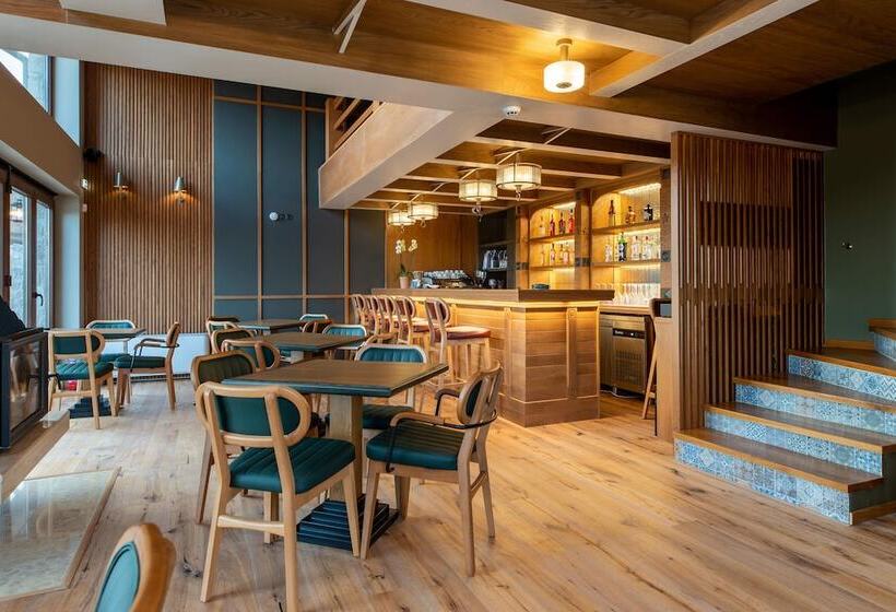 تختخواب و صبحانه 5 Raches Suites