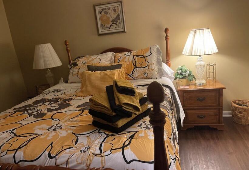 민박 Condra House Beautiful Queen Room