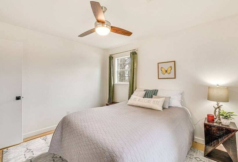 Bella Vista Home W/ On Site Back 40 Trail Access!