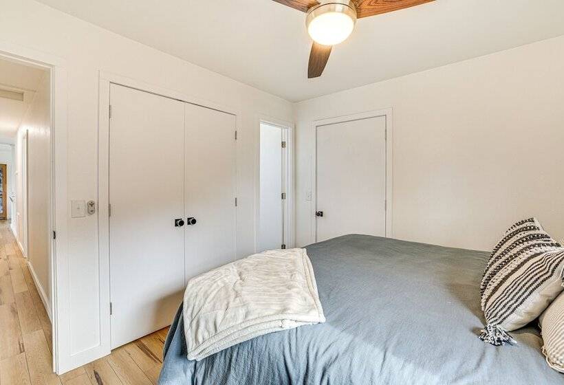 Bella Vista Home W/ On Site Back 40 Trail Access!