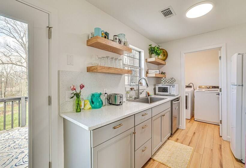 Bella Vista Home W/ On Site Back 40 Trail Access!