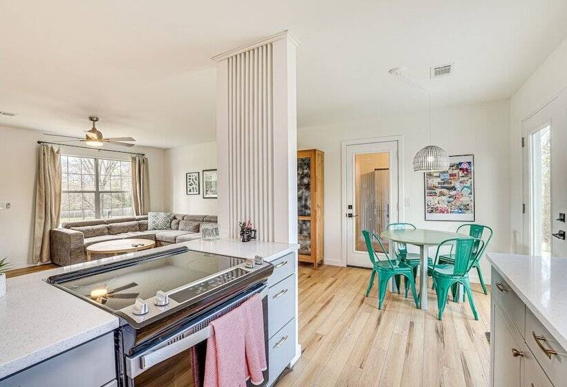 Bella Vista Home W/ On Site Back 40 Trail Access!