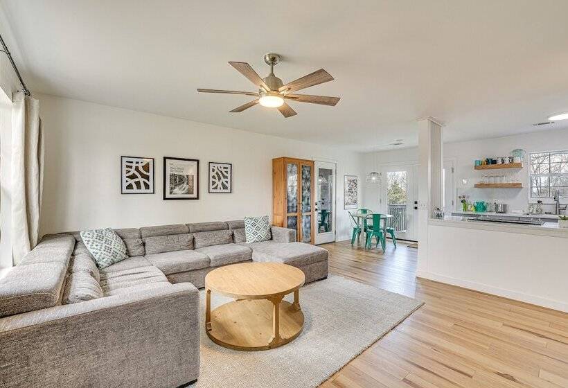 Bella Vista Home W/ On Site Back 40 Trail Access!