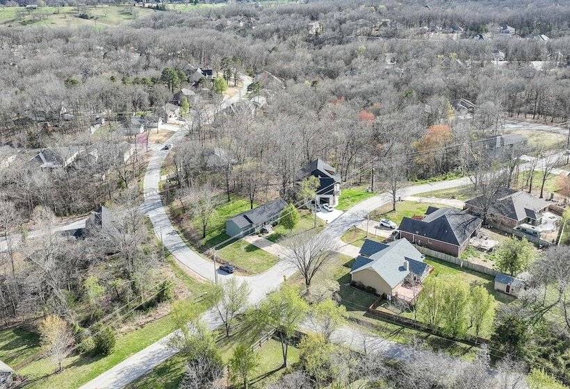 Bella Vista Home W/ On Site Back 40 Trail Access!