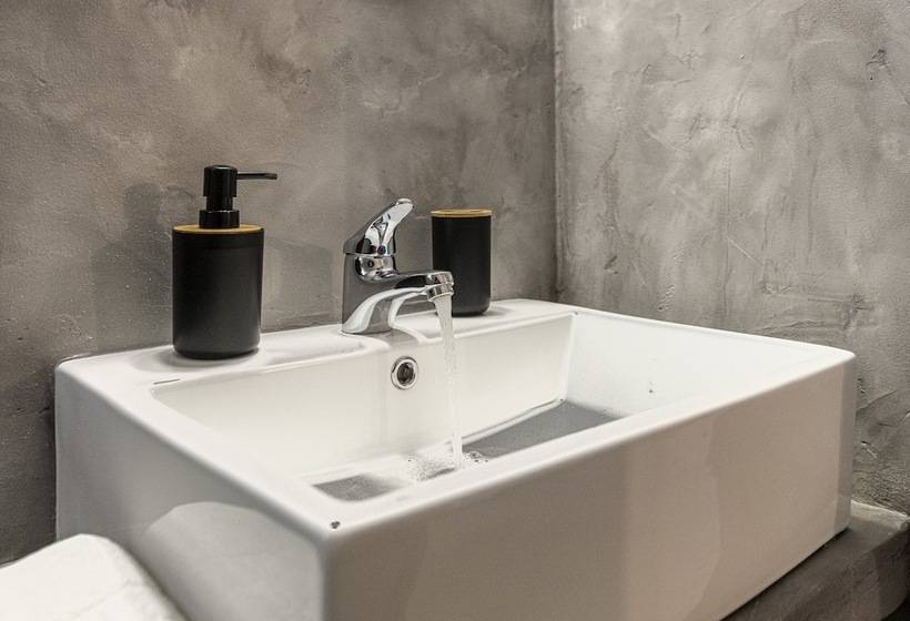 Boutique Studios & Apartments By Avelink