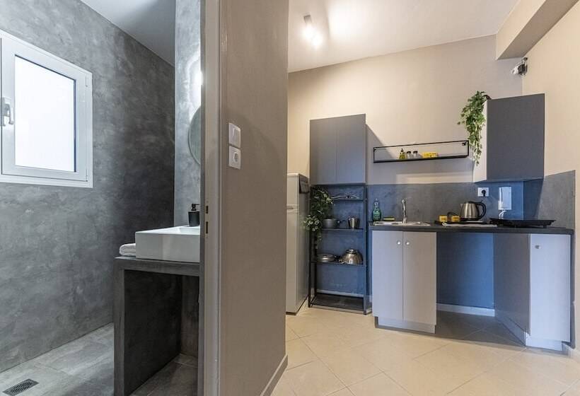 Boutique Studios & Apartments By Avelink