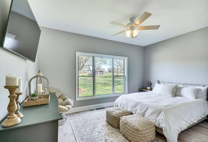 Bright & Elegant Home In High Point W/ Deck!