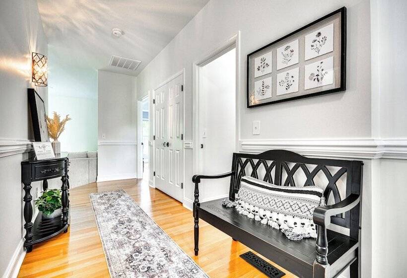 Bright & Elegant Home In High Point W/ Deck!