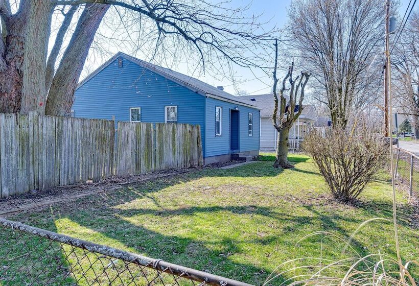 Bright Muncie Home W/ Yard ~ 2 Mi To Downtown!