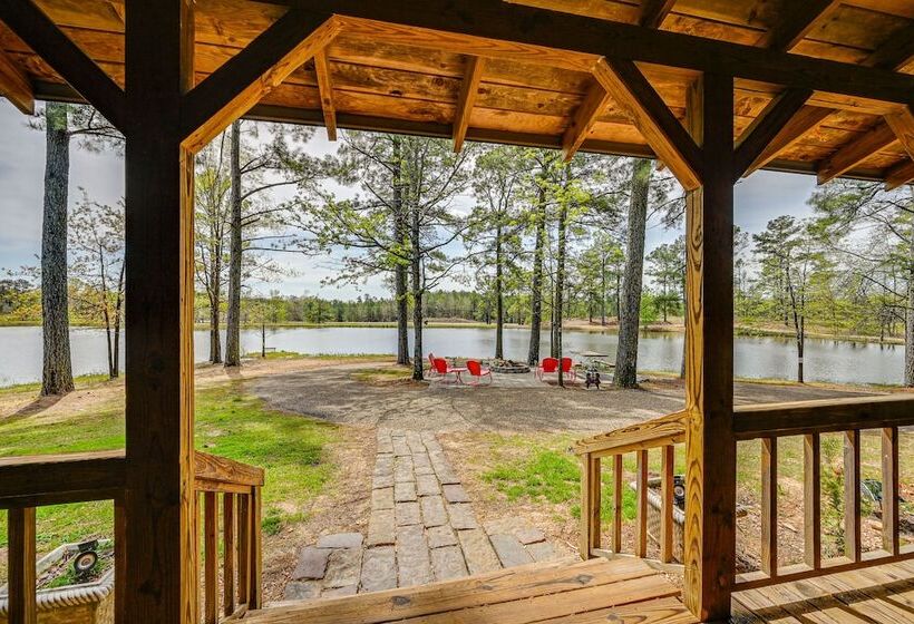 Broken Bow Cabin W/ Hot Tub & Fishing On Site!