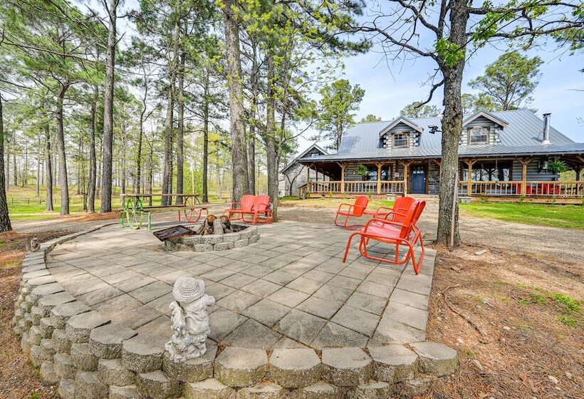 Broken Bow Cabin W/ Hot Tub & Fishing On Site!