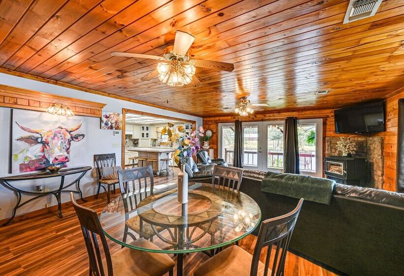 Broken Bow Cabin W/ Hot Tub & Fishing On Site!