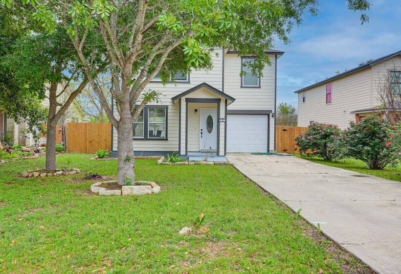 Charming Family Home W/ Yard   24 Mi To Austin!