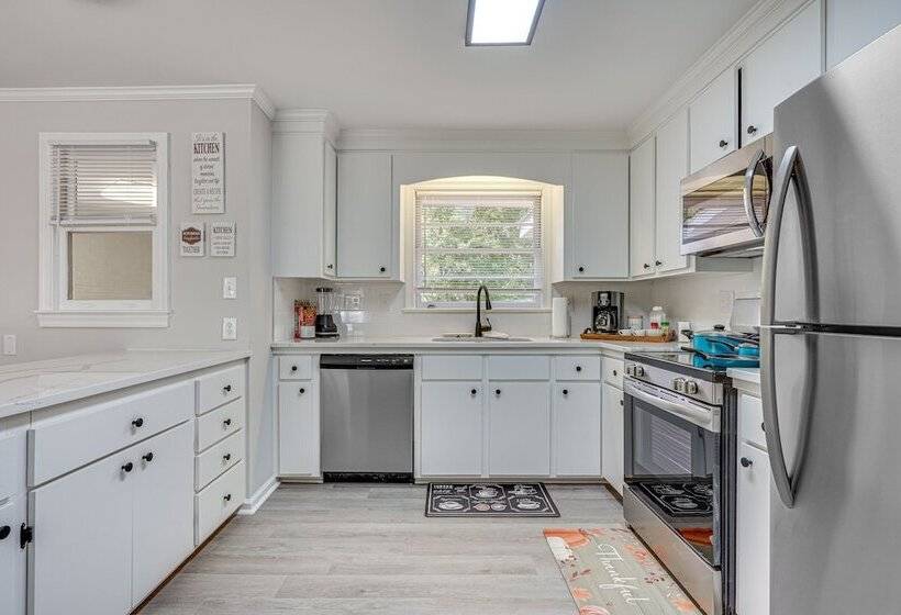 Charming Hanahan Home: 10 Mi To Charleston!