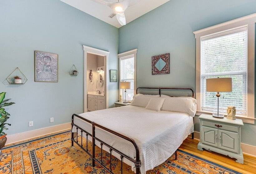 Charming Wilmington Cottage   Walk To Downtown!