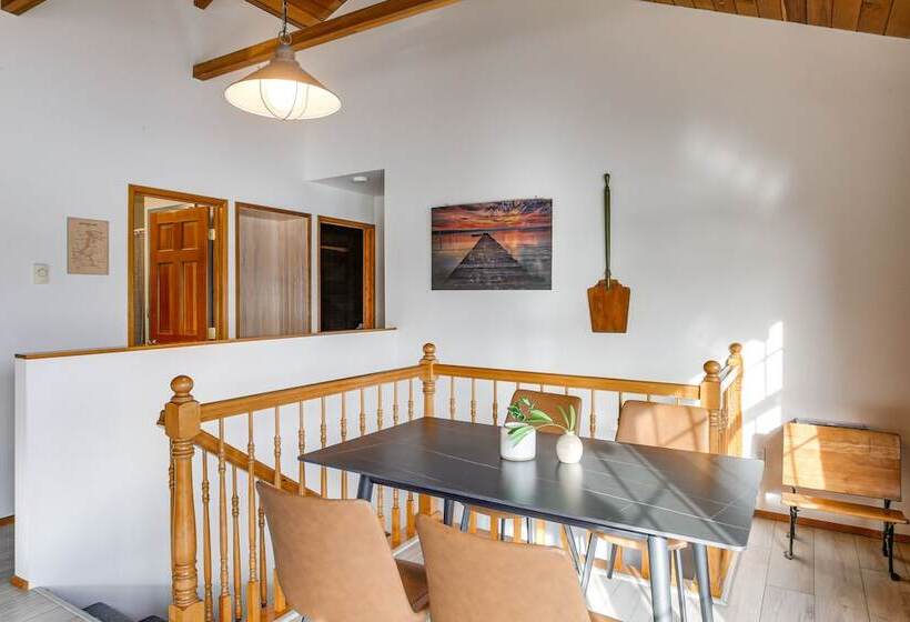 Coeur D Alene Lakefront Home: Private Dock & Beach