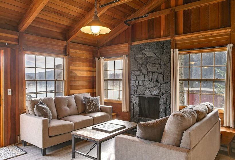 Coeur D Alene Lakefront Home: Private Dock & Beach