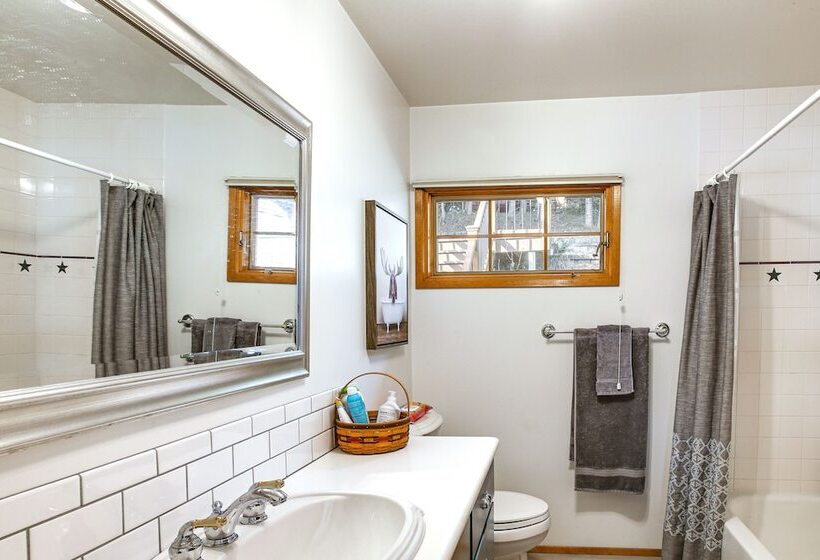 Coeur D Alene Lakefront Home: Private Dock & Beach