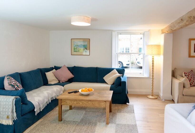 Cottage In East Rudham