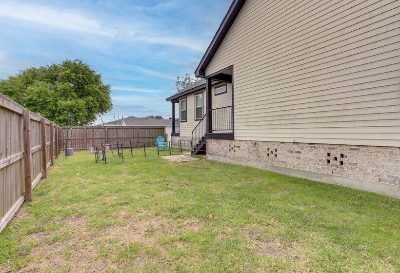 Cozy Arabi Home W/ Yard ~ 6 Mi To French Quarter!