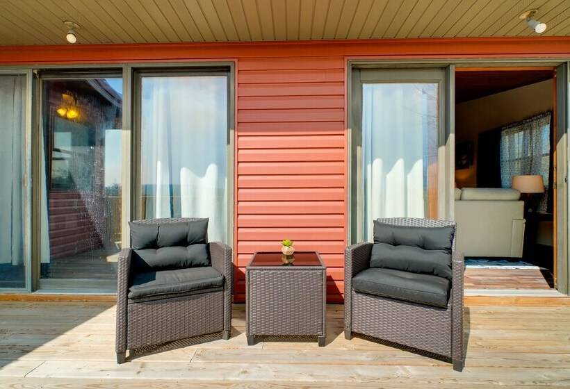 Cozy Belgrade Cottage W/ Wood Burning Stove!