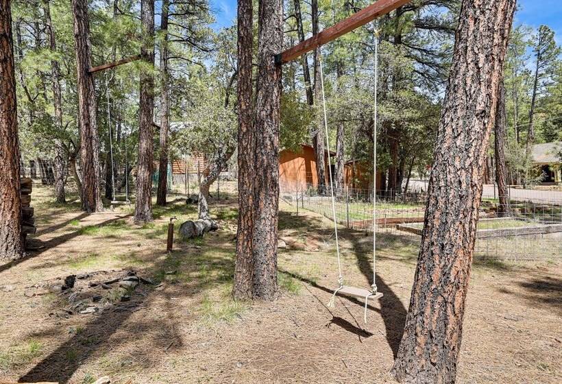 Forest Views & Fire Pit: Cozy Pine Cabin