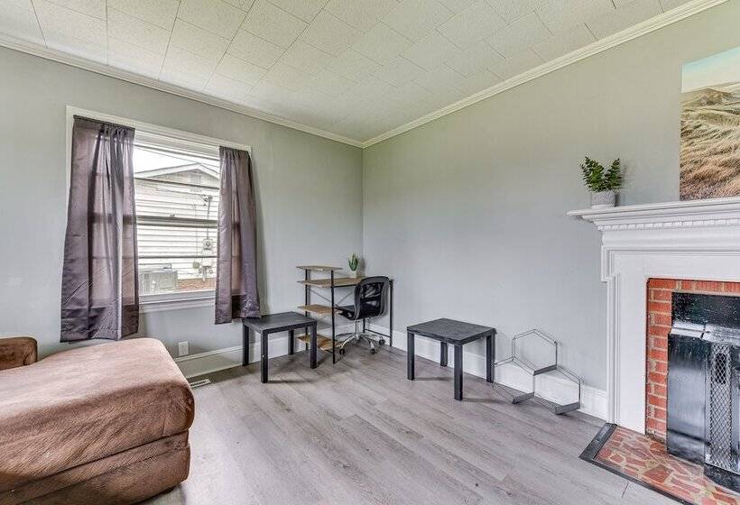 Cozy Charlotte Home W/ Fire Pit ~ 6 Mi To Uptown!