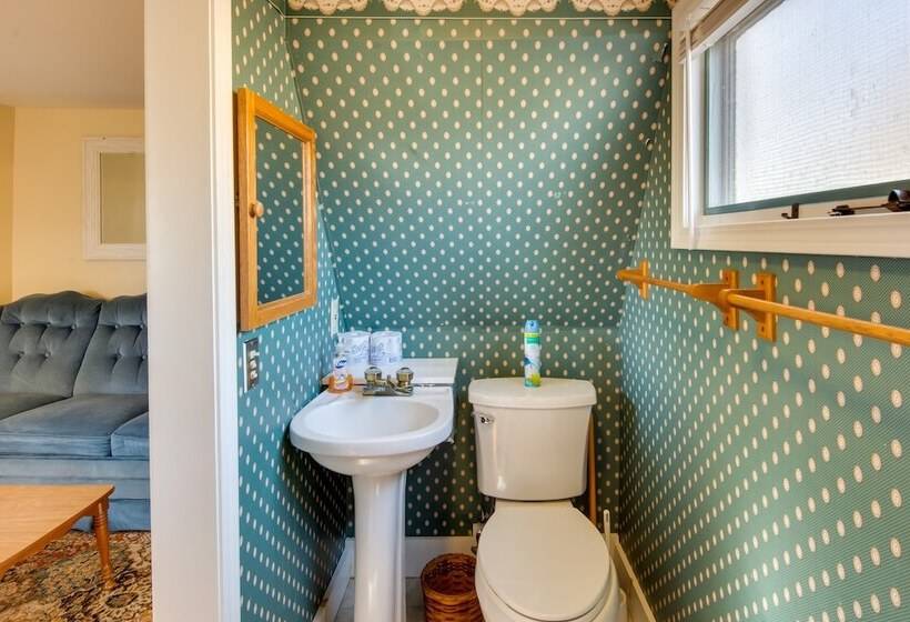 Cozy Chautauqua Lake Cottage W/ Shared Patio