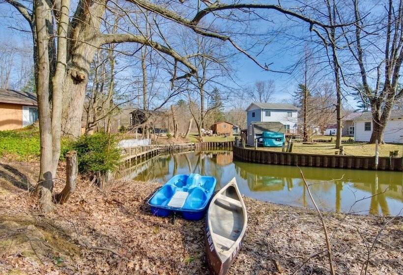 Cozy Chautauqua Lake Cottage W/ Shared Patio