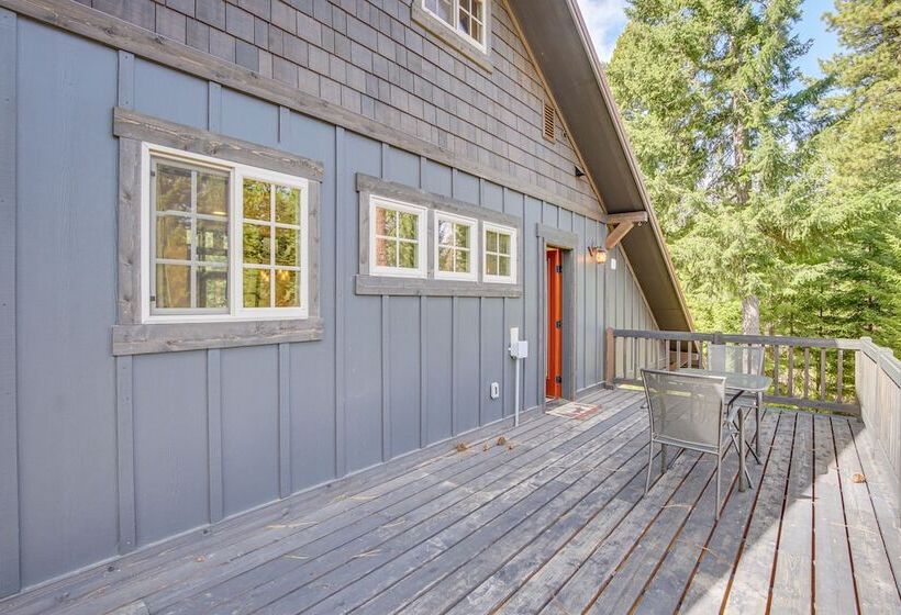 Cle Elum Cabin W/ Hot Tub, Fire Pit & Deck!