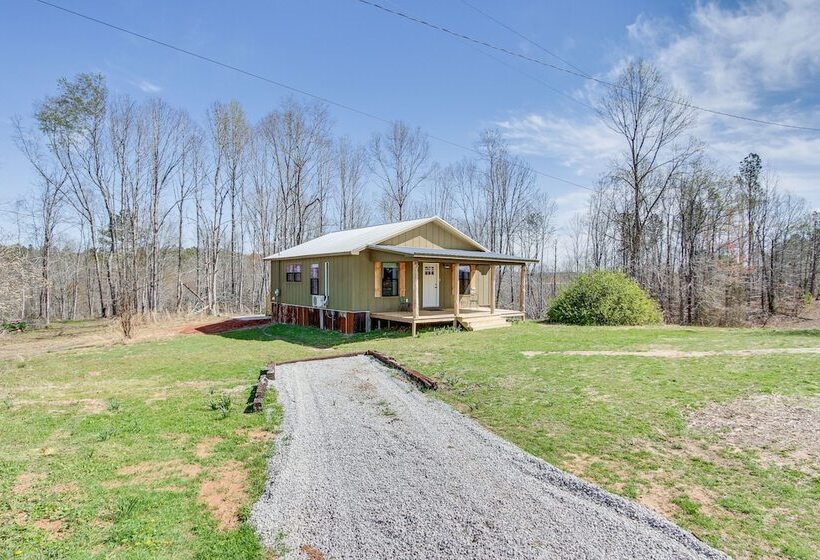 Cozy Mississippi Cabin W/ Covered Porch & Grill!