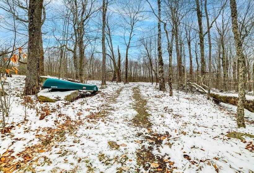 Cozy Roscoe Cabin W/ Fire Pit & Balcony!