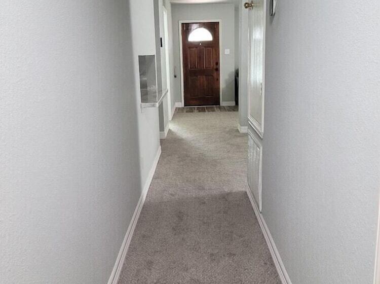 Cute And Cozy Hostel