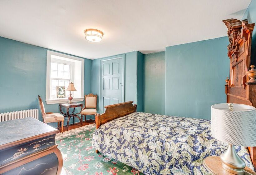 Eagleville Home W/ Porch, Near Valley Forge Casino