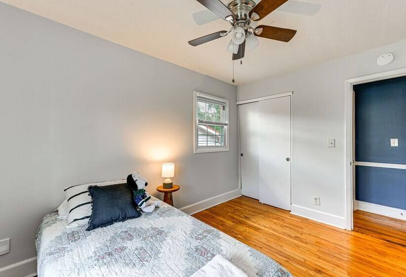 Eclectic Winston Salem Home: 3 Mi To Downtown!