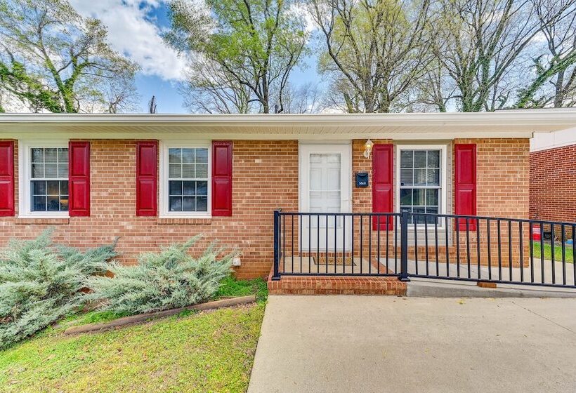 Eclectic Winston Salem Home: 3 Mi To Downtown!